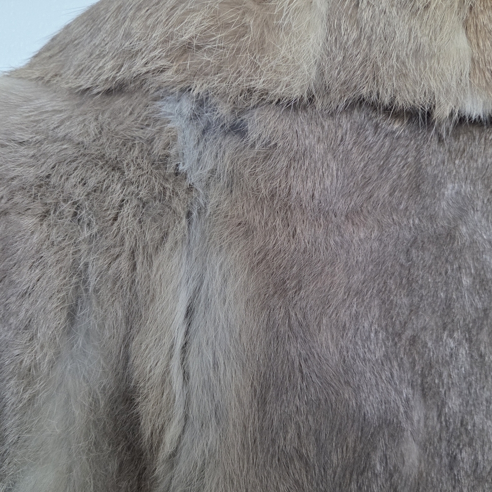 Vintage Opera Genuine Fur Coat – Taupe/Brown Quilted Satin Lining Size Medium - Picture 11 of 16